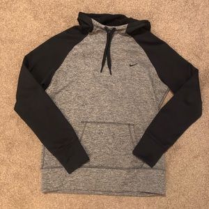 Nike Women’s Therma-Fit Fleece Hoodie